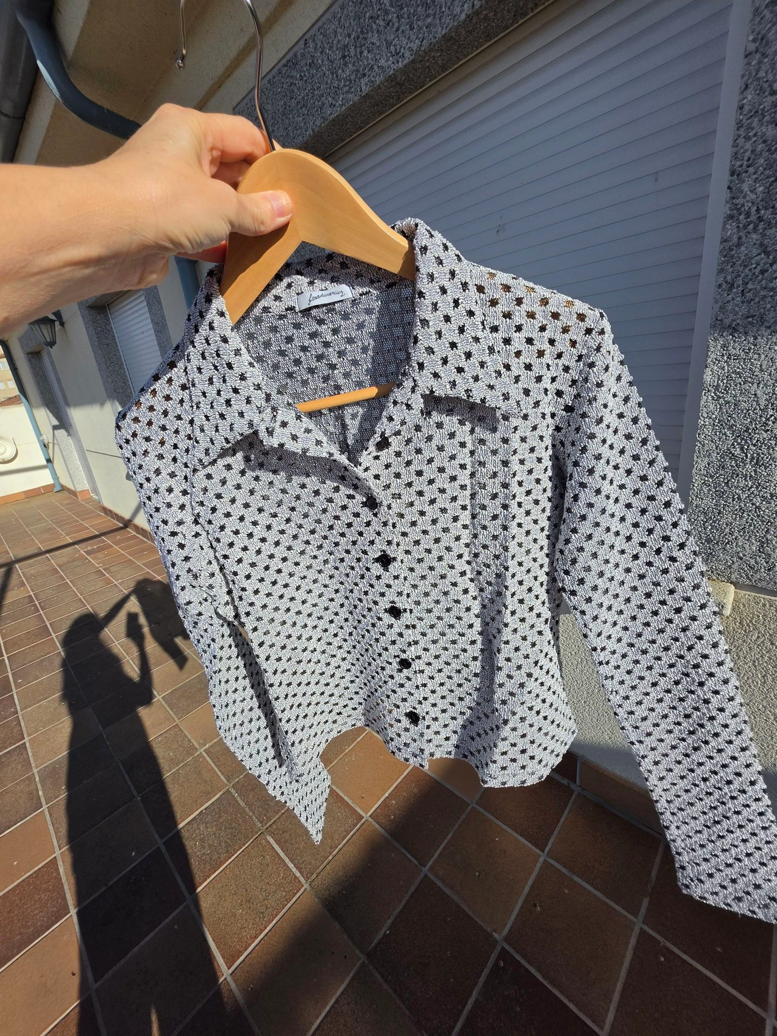 Camisa Stradivarius encaje gris y negra Talla 44
